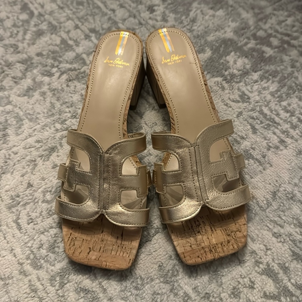 Sam Edelman Winslow Gold Block Heel 😍